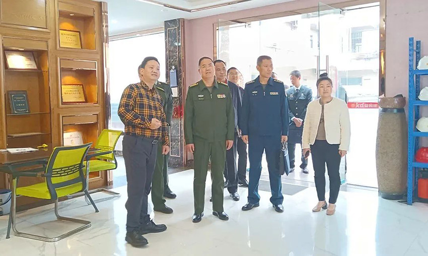 佛山軍區政委、禪城區市委常委領導一行蒞臨金凱地調研指導工作